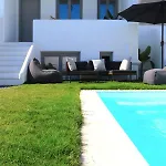 The Nine Graces - With Private Swimming Pools Semesteranläggning (resort) Agios Prokopios (Naxos)